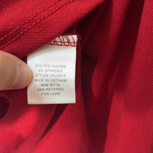 NY Collection Red 3/4 Sleeve Crepe Knit Top (Irregular) - Picture 6 of 11